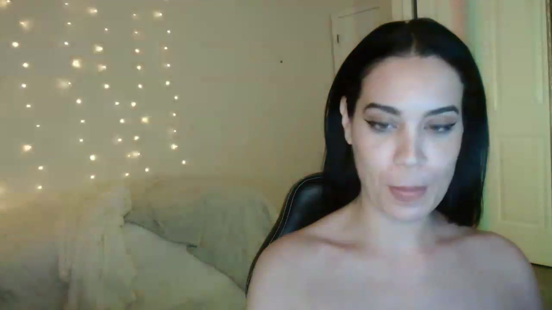 Gallery image thumbnail from NalaFalon's myfreecams stream on, 12/29/2022, 02:05 image 20 of 20