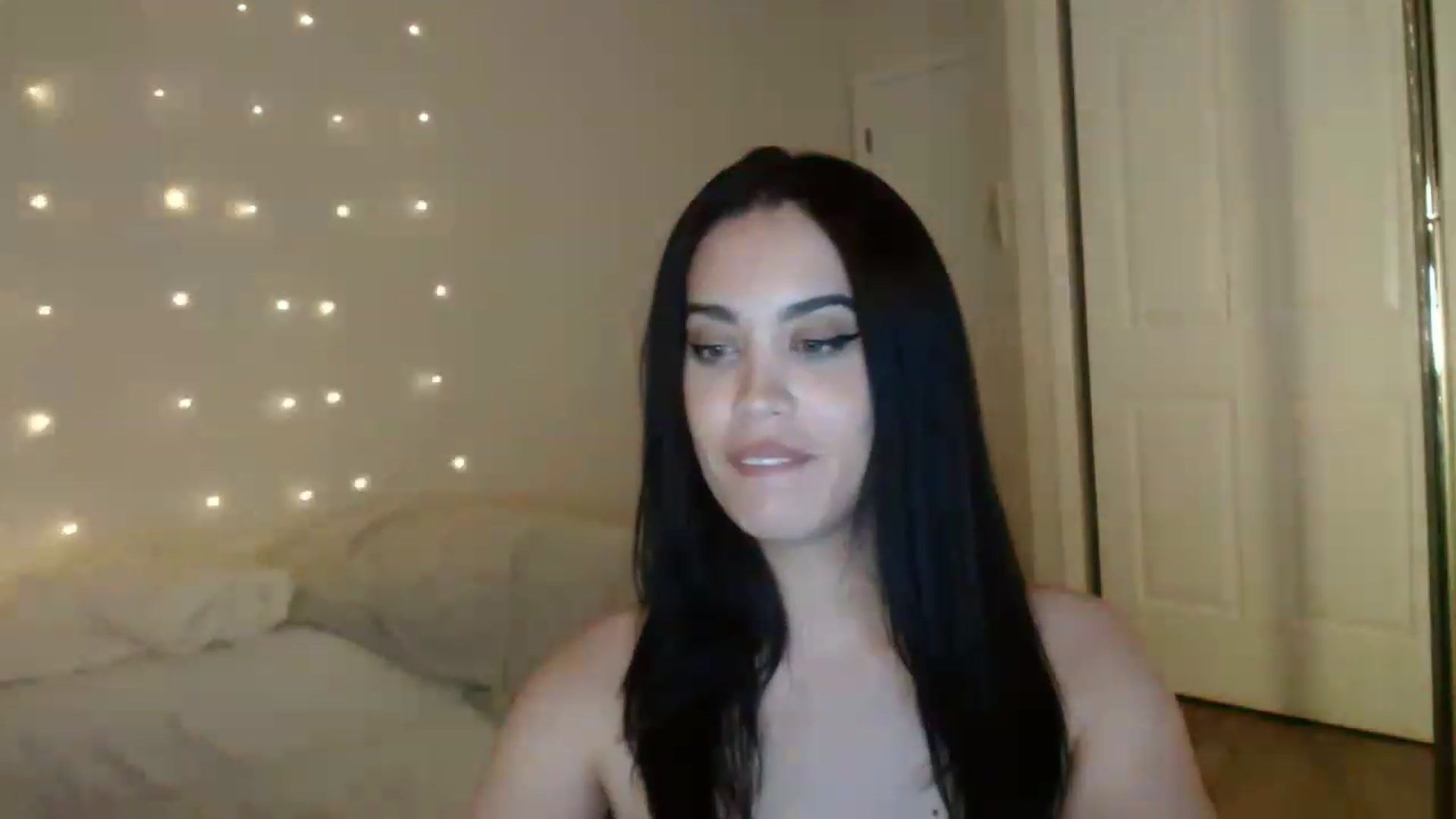 Gallery image thumbnail from NalaFalon's myfreecams stream on, 12/29/2022, 02:05 image 11 of 20