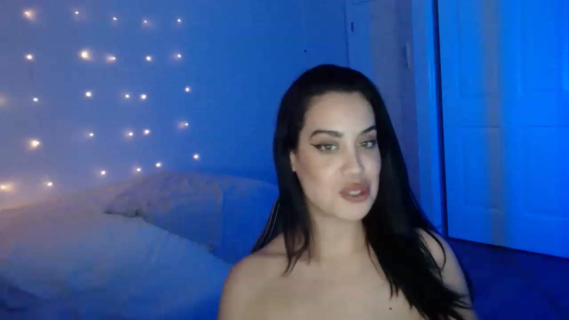 Gallery image thumbnail from NalaFalon's myfreecams stream on, 12/30/2022, 02:06 image 14 of 20