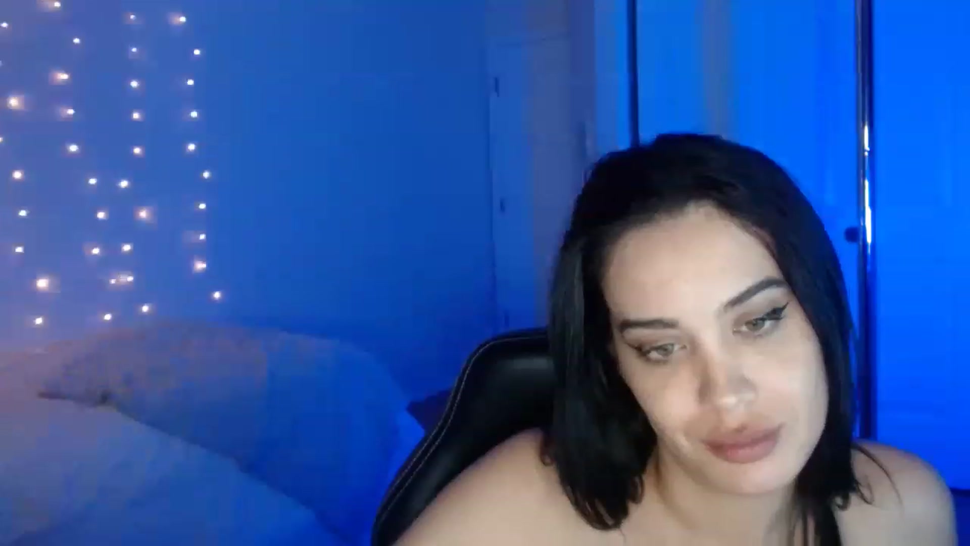 Gallery image thumbnail from NalaFalon's myfreecams stream on, 12/30/2022, 03:30 image 20 of 20