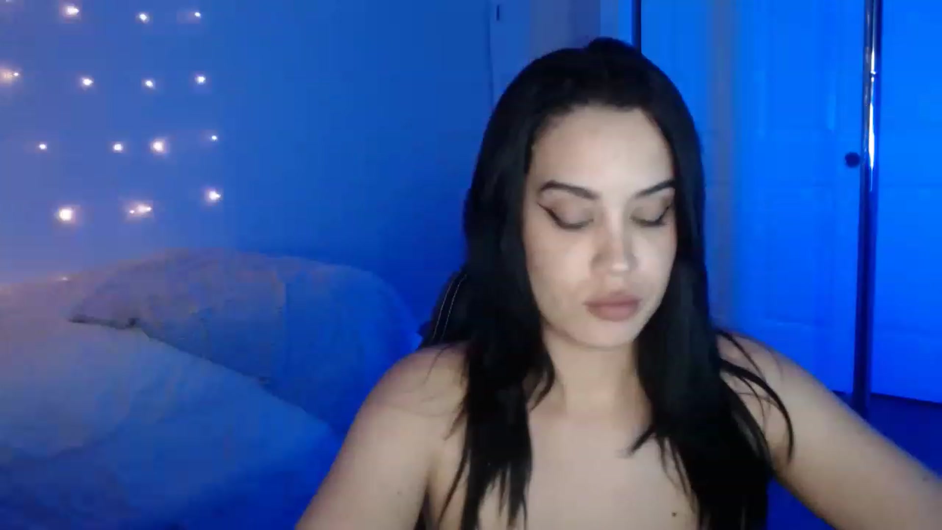 Gallery image thumbnail from NalaFalon's myfreecams stream on, 12/30/2022, 03:30 image 2 of 20