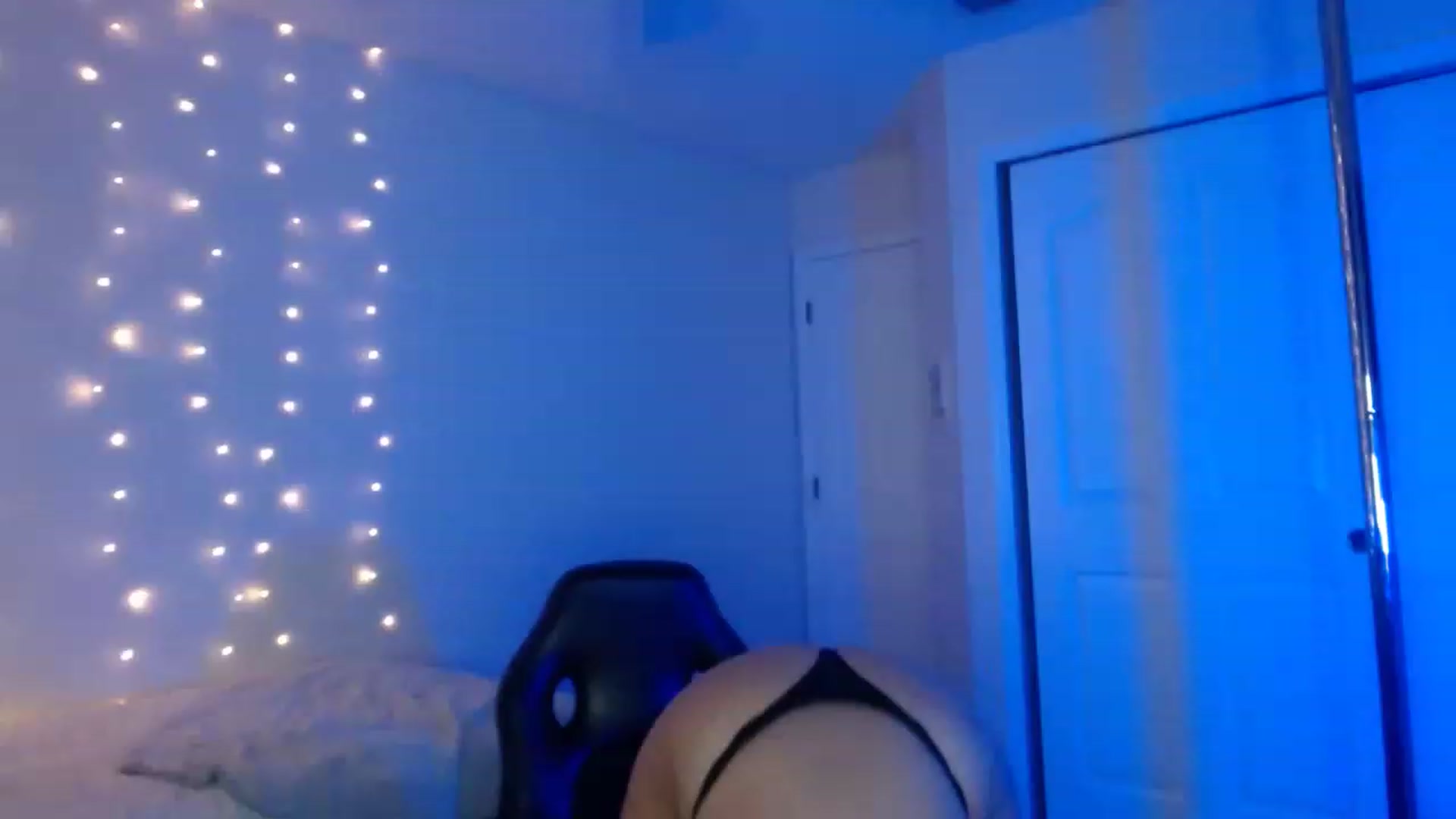 Gallery image thumbnail from NalaFalon's myfreecams stream on, 12/30/2022, 03:30 image 19 of 20