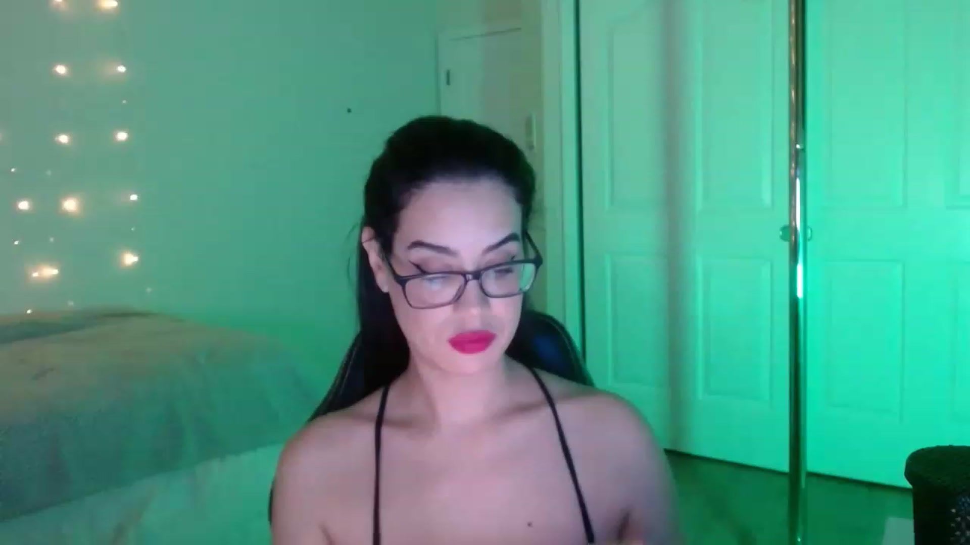 Gallery image thumbnail from NalaFalon's myfreecams stream on, 01/04/2023, 24:13 image 2 of 20