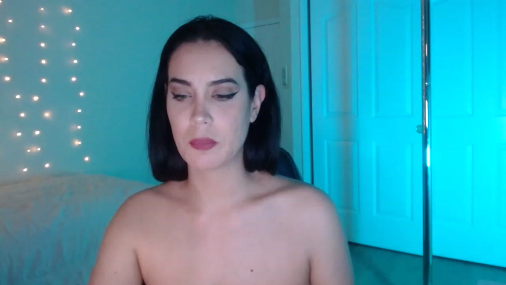 Gallery image thumbnail from NalaFalon's myfreecams stream on, 01/05/2023, 23:10 image 5 of 20