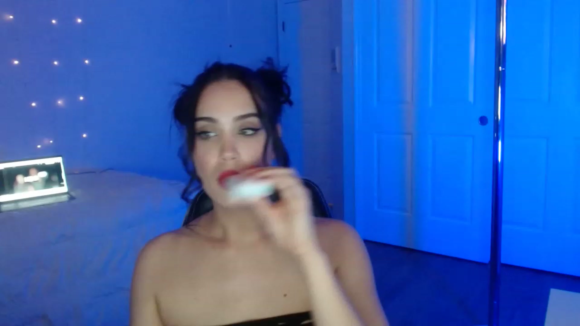 Gallery image thumbnail from NalaFalon's myfreecams stream on, 01/10/2023, 01:26 image 11 of 20