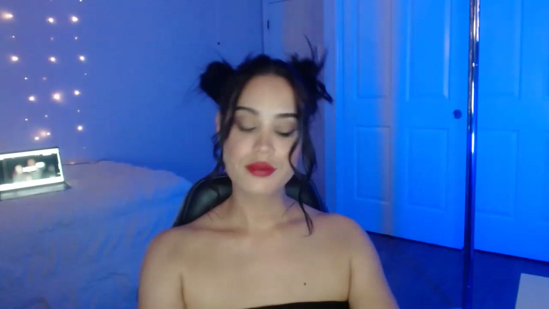 Gallery image thumbnail from NalaFalon's myfreecams stream on, 01/10/2023, 01:26 image 15 of 20