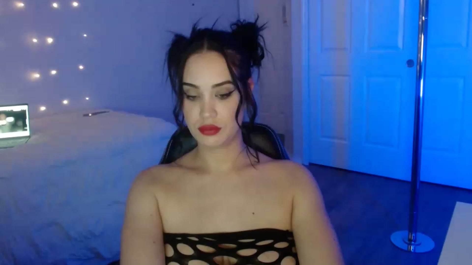 Gallery image thumbnail from NalaFalon's myfreecams stream on, 01/10/2023, 03:58 image 9 of 20