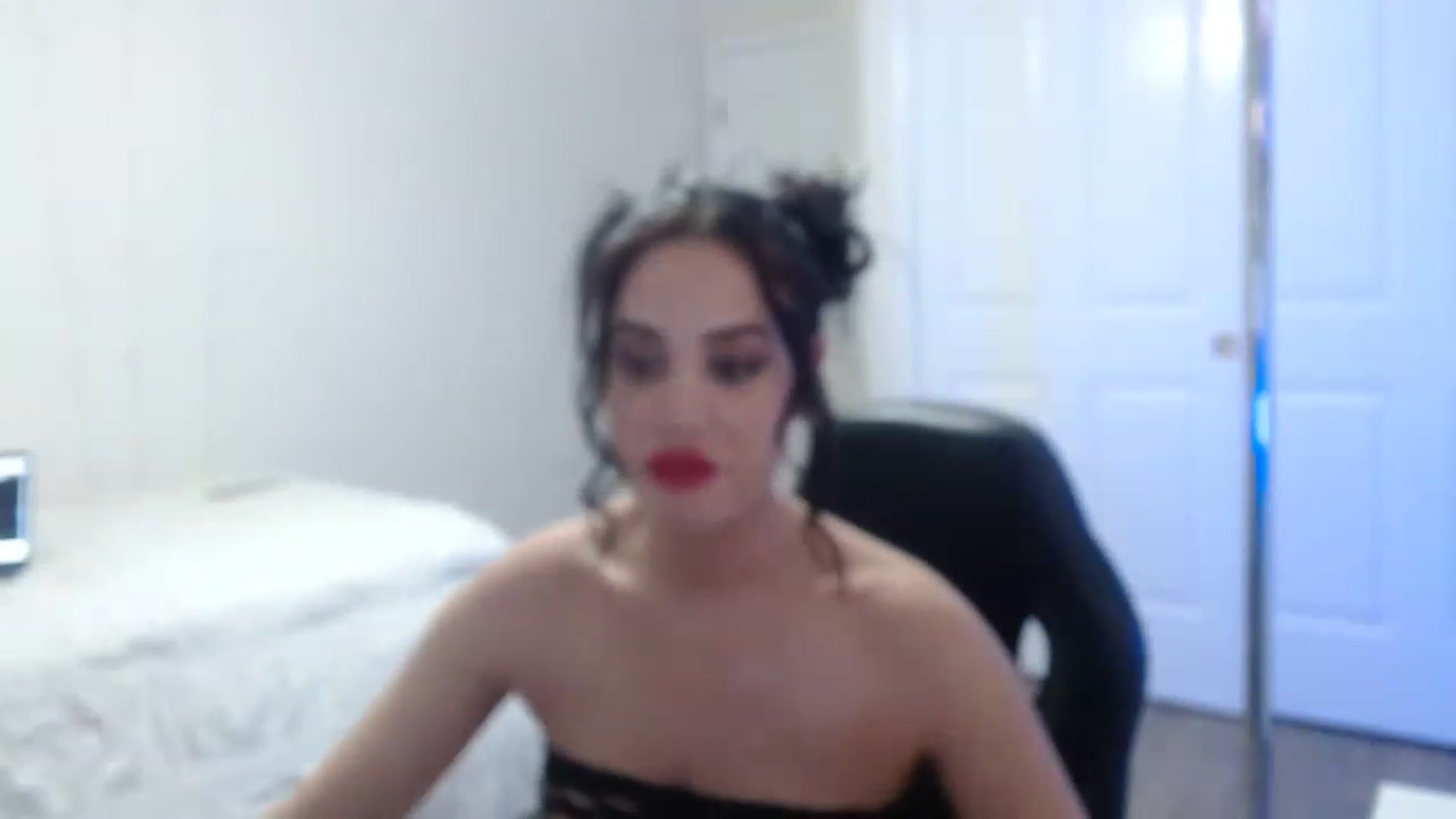 Gallery image thumbnail from NalaFalon's myfreecams stream on, 01/10/2023, 03:58 image 18 of 20