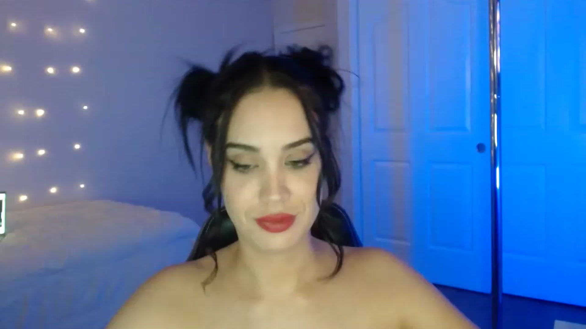 Gallery image thumbnail from NalaFalon's myfreecams stream on, 01/10/2023, 05:09 image 8 of 20