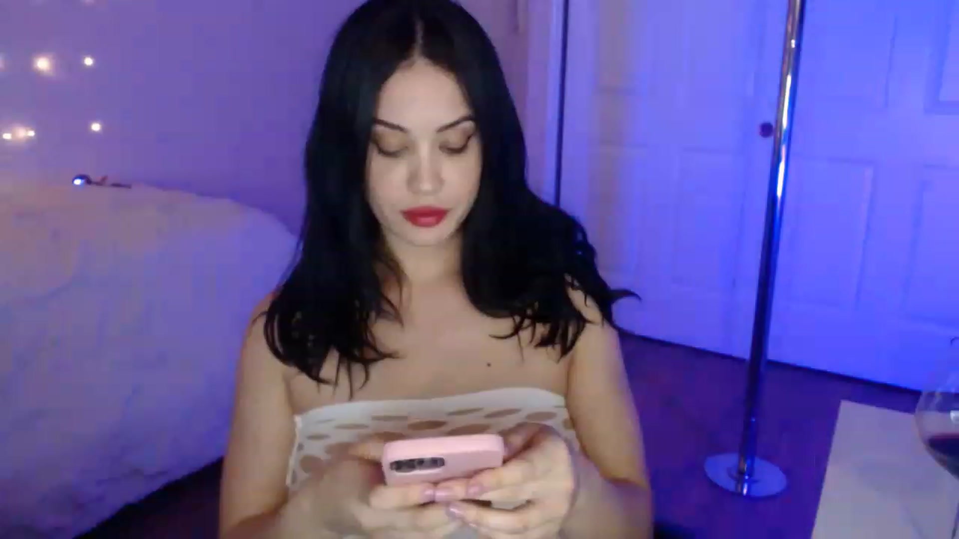 Gallery image thumbnail from NalaFalon's myfreecams stream on, 01/18/2023, 01:03 image 11 of 20