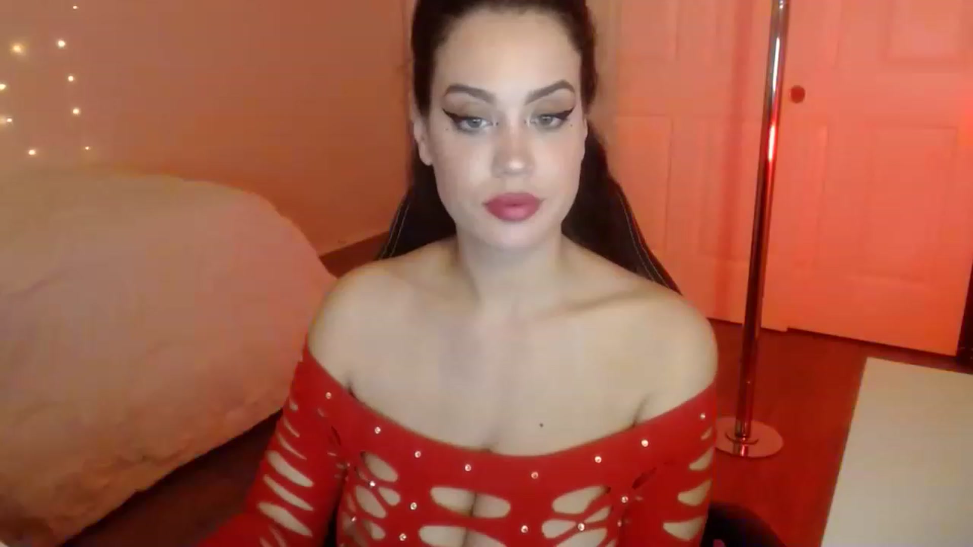 Gallery image thumbnail from NalaFalon's myfreecams stream on, 01/19/2023, 01:55 image 2 of 20
