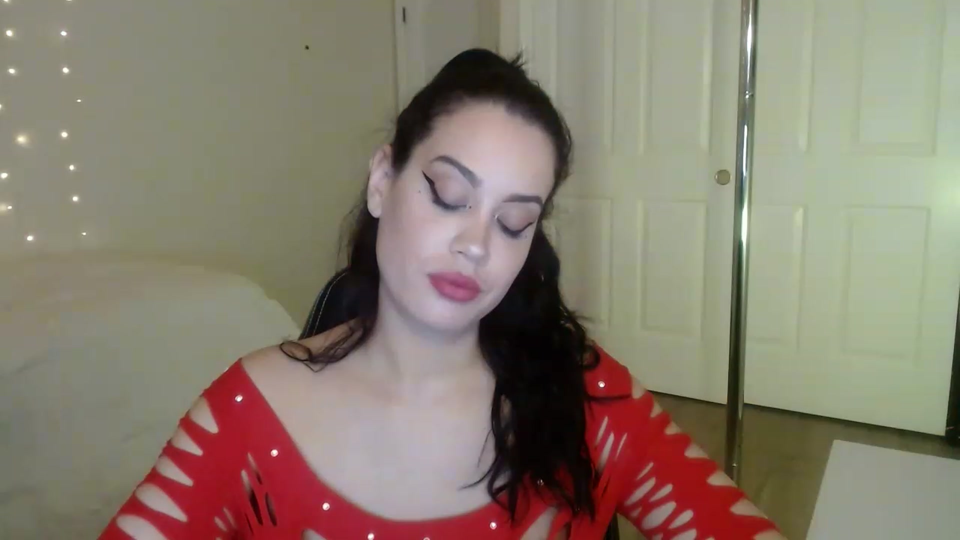 Gallery image thumbnail from NalaFalon's myfreecams stream on, 01/19/2023, 01:55 image 18 of 20