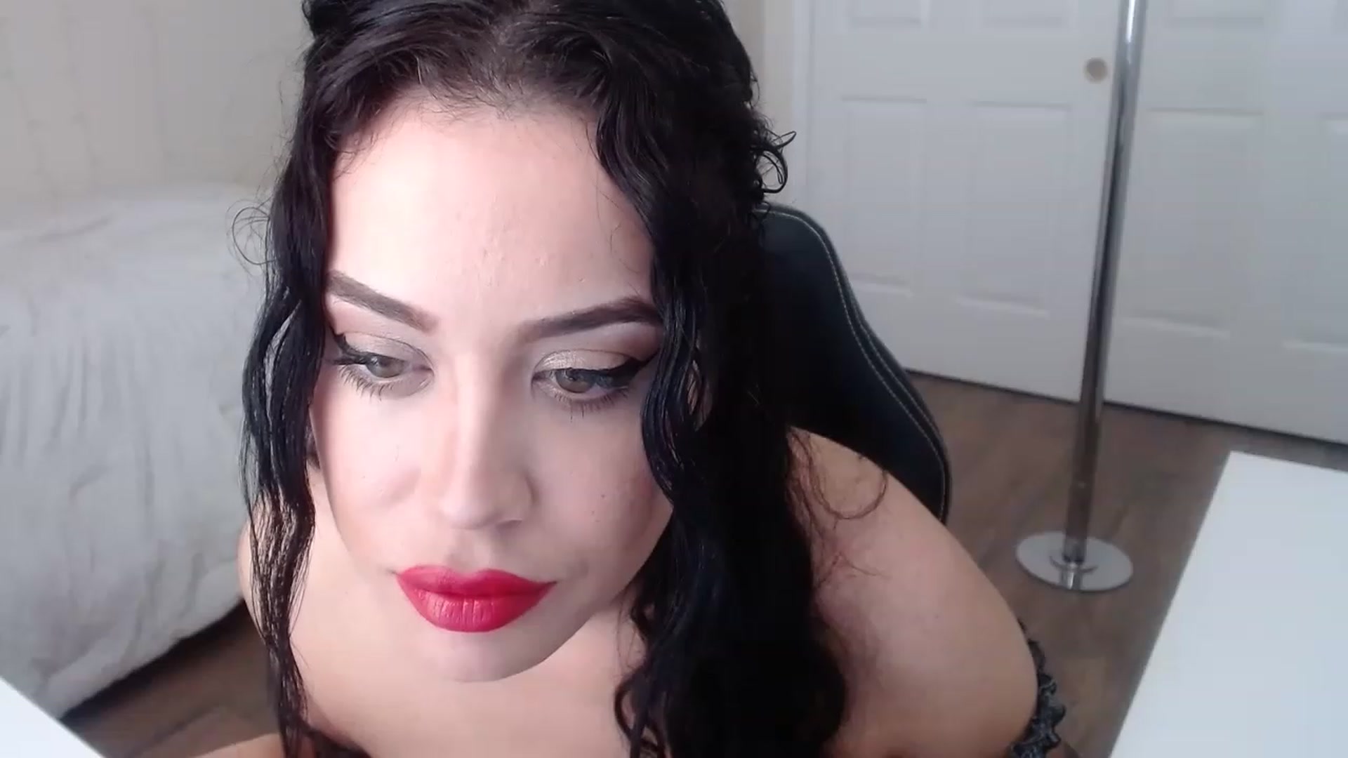 Gallery image thumbnail from NalaFalon's myfreecams stream on, 01/19/2023, 18:55 image 16 of 20