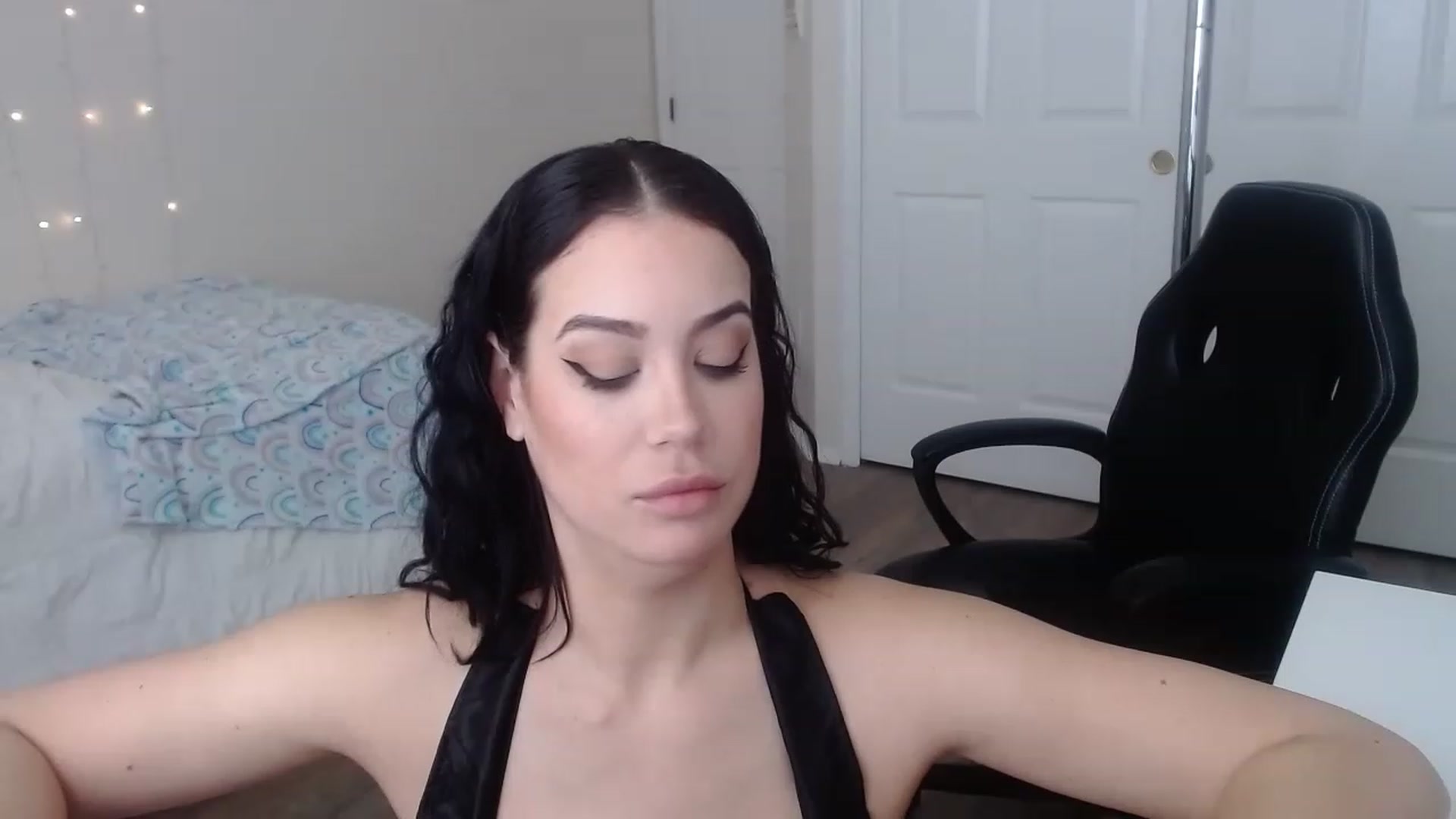 Gallery image thumbnail from NalaFalon's myfreecams stream on, 01/20/2023, 17:46 image 2 of 20