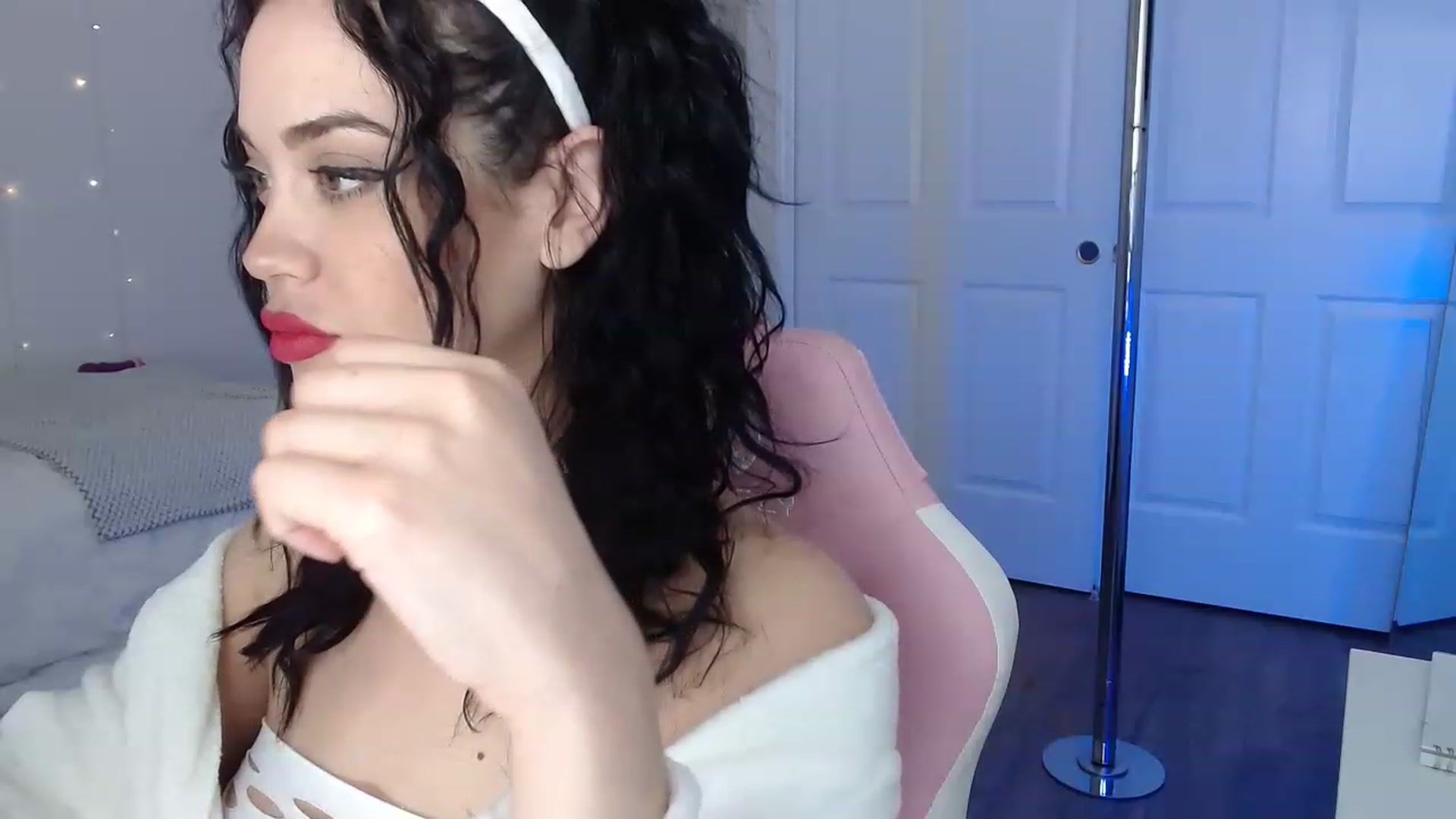 Gallery image thumbnail from NalaFalon's myfreecams stream on, 01/29/2023, 19:00 image 12 of 20