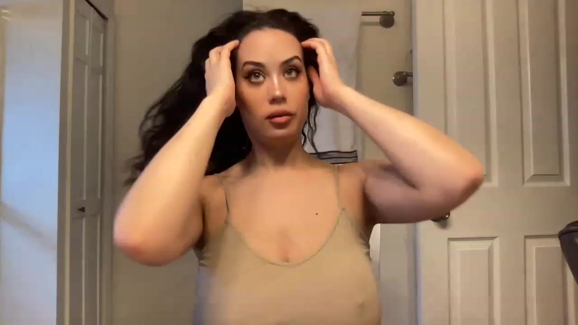 Gallery image thumbnail from NalaFalon's myfreecams stream on, 02/03/2023, 16:10 image 3 of 20