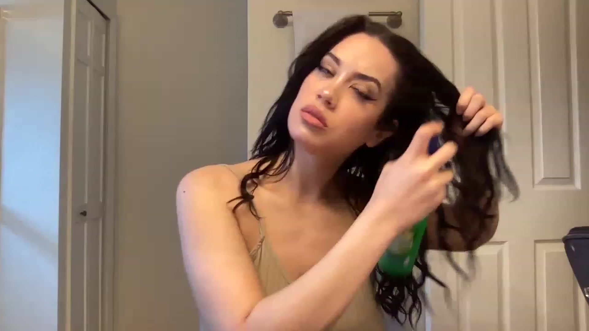 Gallery image thumbnail from NalaFalon's myfreecams stream on, 02/03/2023, 16:10 image 14 of 20