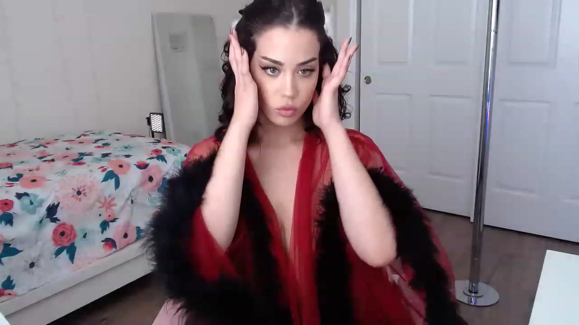 Gallery image thumbnail from NalaFalon's myfreecams stream on, 03/18/2023, 18:14 image 15 of 20