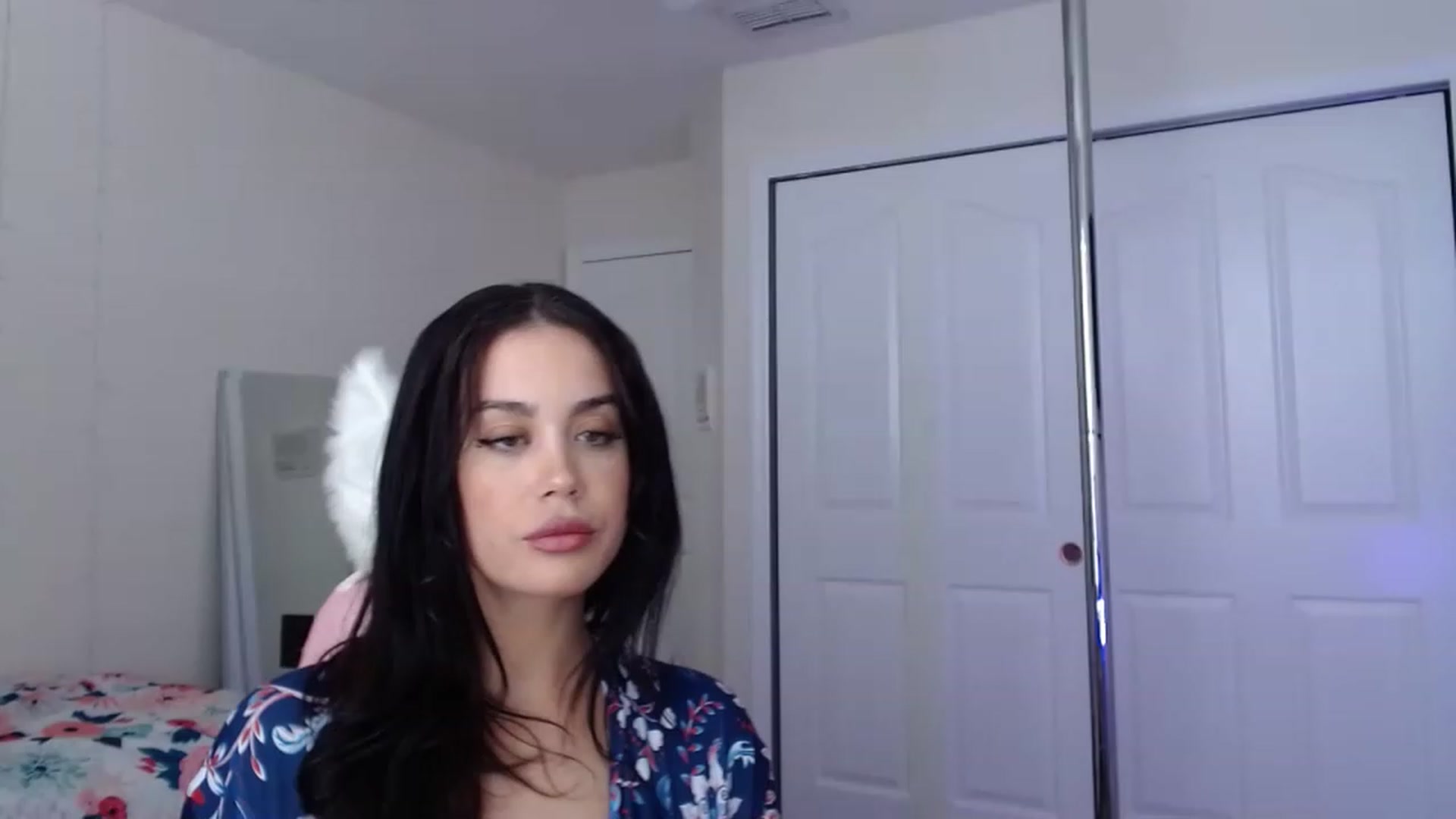 Gallery image thumbnail from NalaFalon's myfreecams stream on, 04/16/2023, 15:37 image 5 of 20