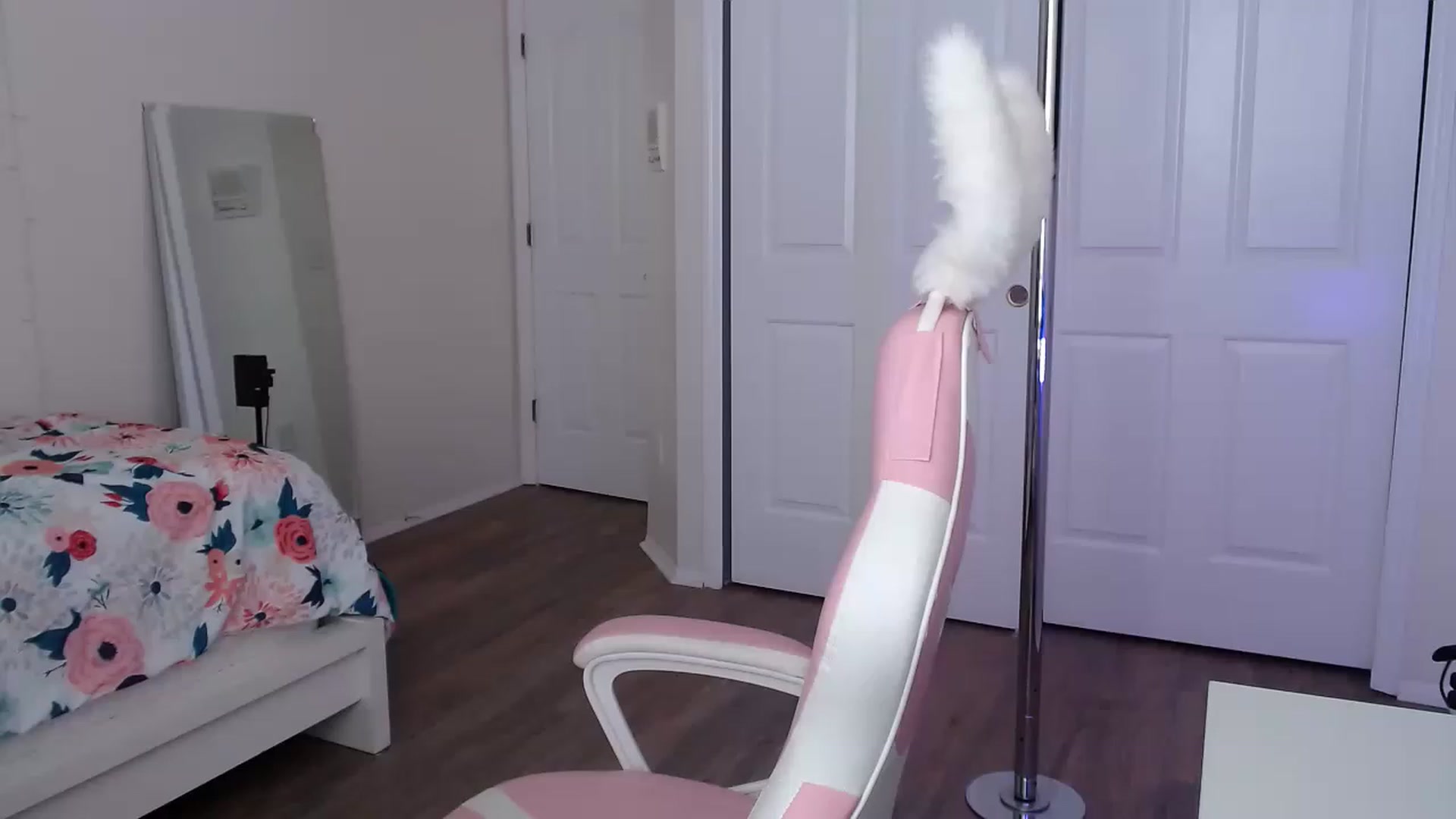 Gallery image thumbnail from NalaFalon's myfreecams stream on, 04/16/2023, 15:37 image 1 of 20