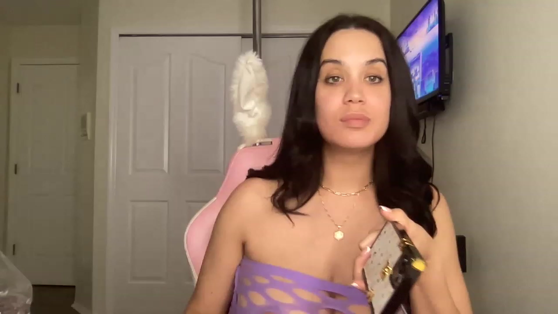 Gallery image thumbnail from NalaFalon's myfreecams stream on, 05/26/2023, 17:14 image 20 of 20