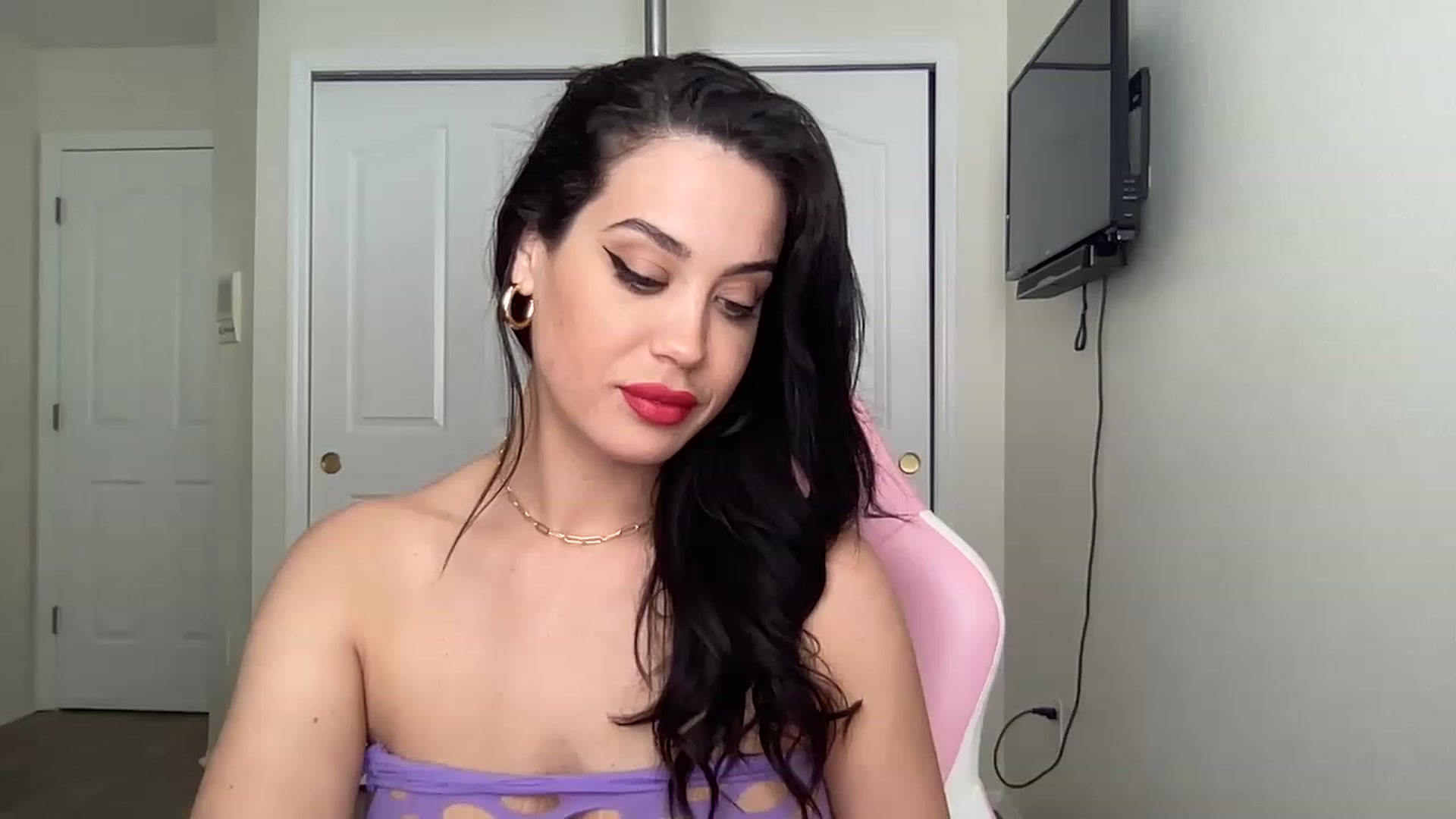 Gallery image thumbnail from NalaFalon's myfreecams stream on, 05/30/2023, 17:37 image 16 of 20