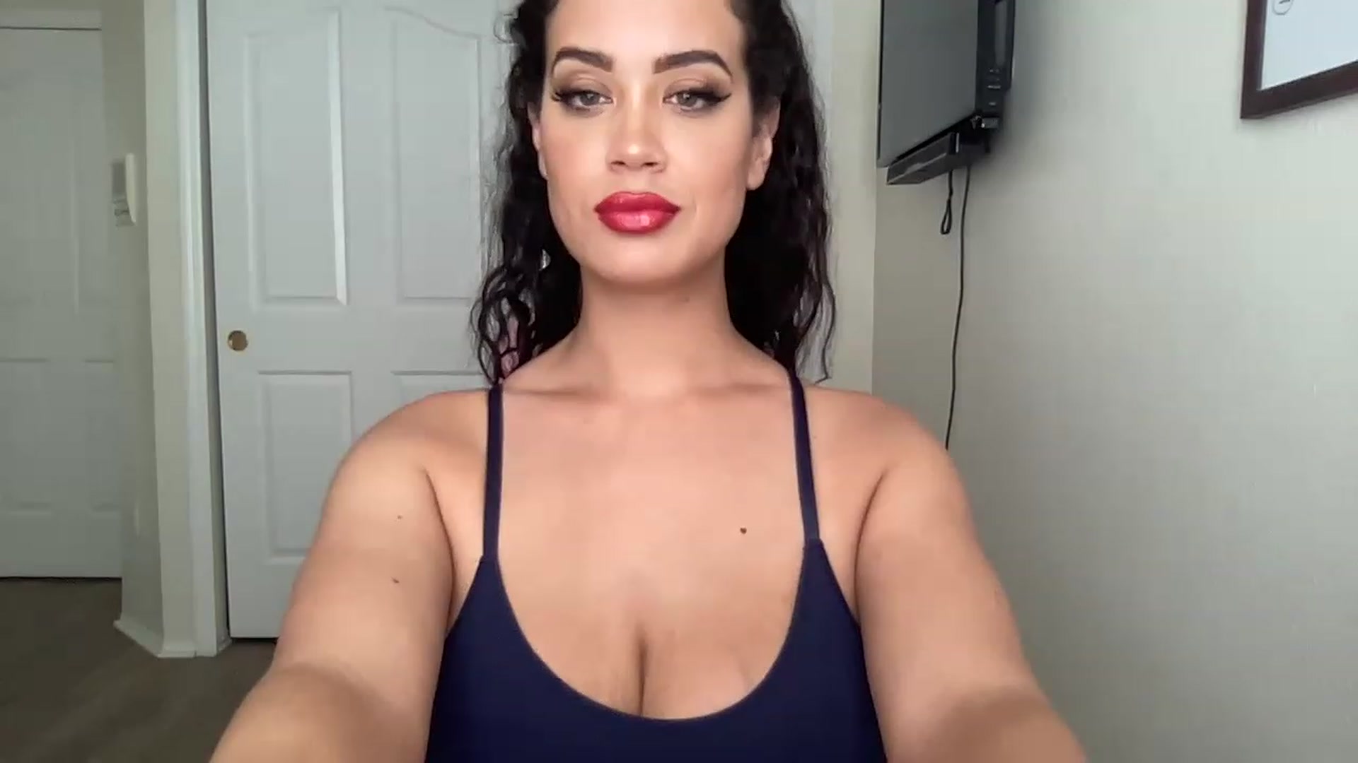 Gallery image thumbnail from NalaFalon's myfreecams stream on, 06/05/2023, 17:44 image 8 of 20