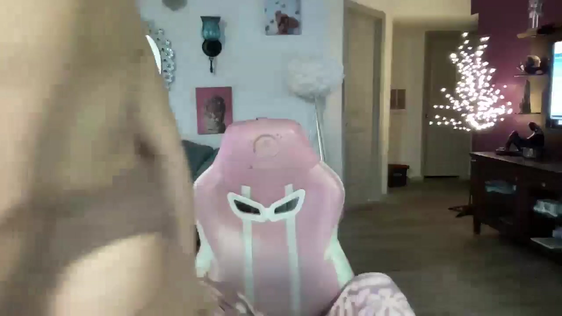 Gallery image thumbnail from NalaFalon's myfreecams stream on, 11/21/2025, 19:18 image 2 of 20