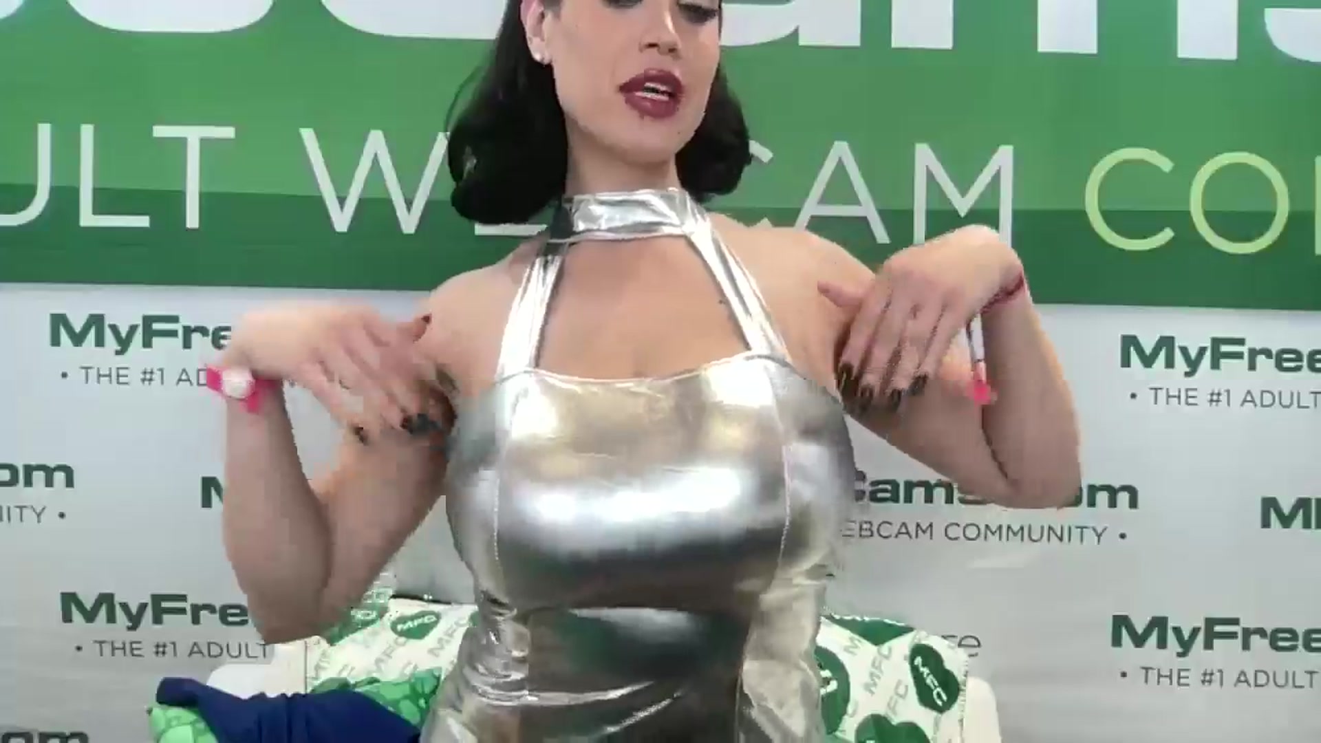 Gallery image thumbnail from NalaFalon's myfreecams stream on, 01/24/2026, 23:15 image 8 of 20