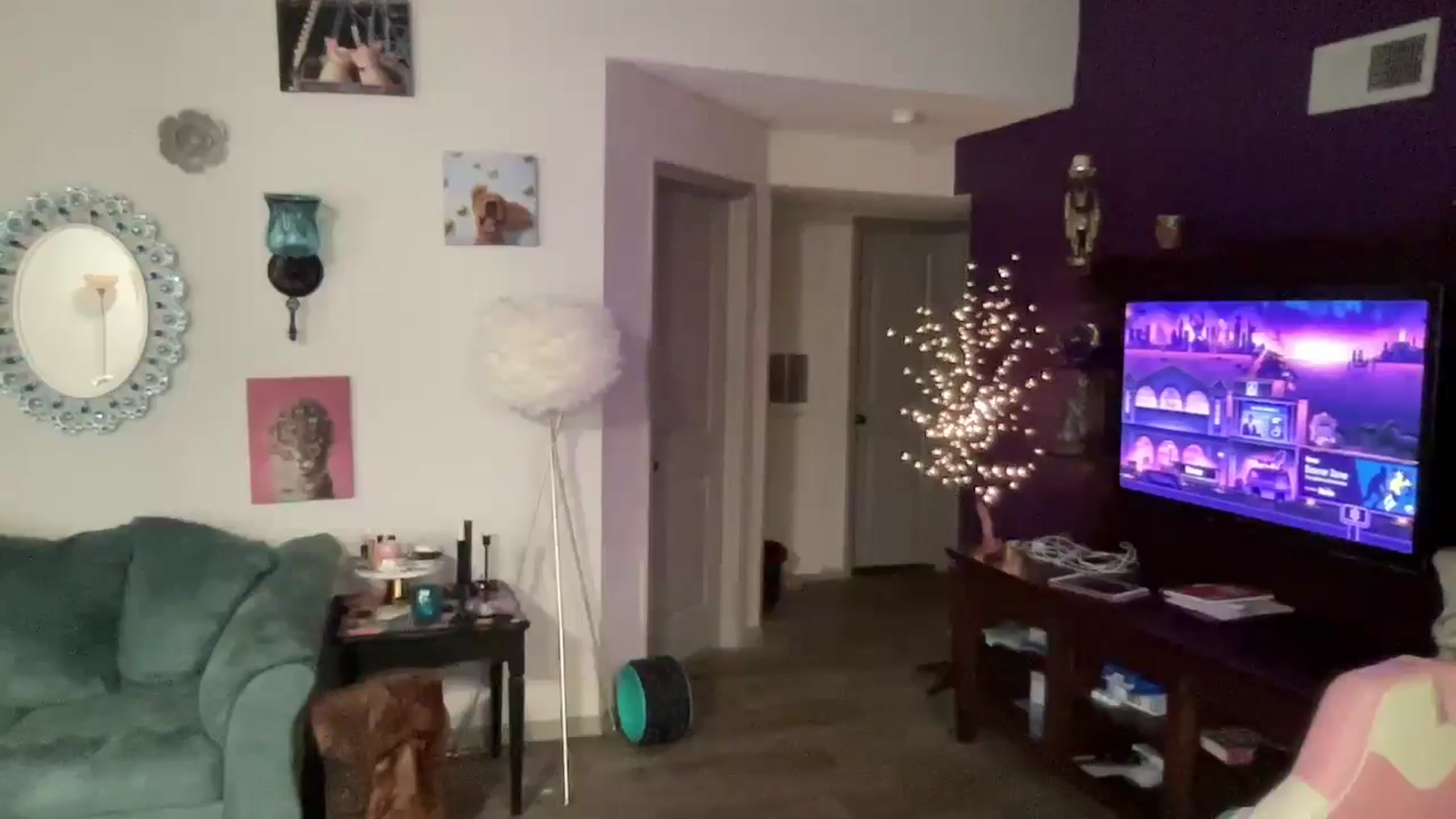 Gallery image thumbnail from NalaFalon's myfreecams stream on, 04/10/2026, 14:54 image 7 of 20