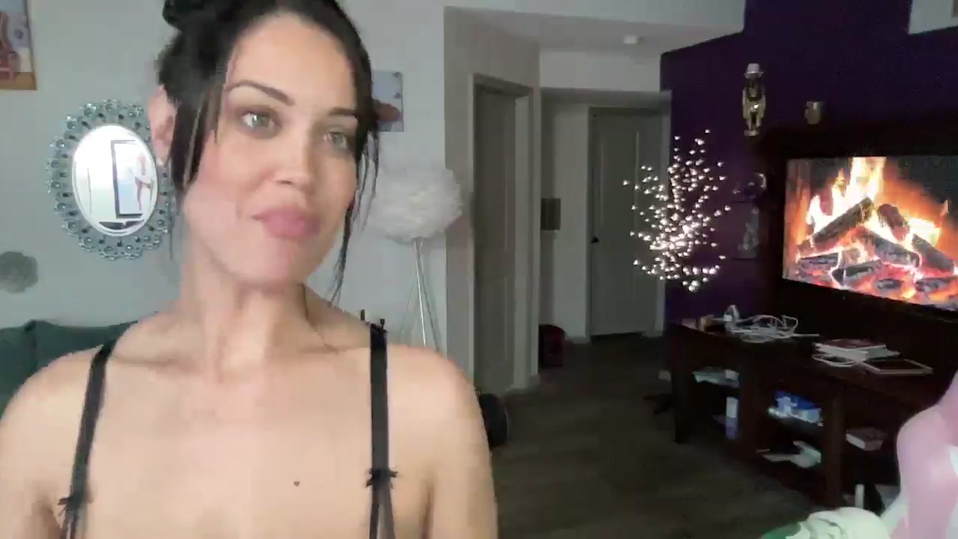 Gallery image thumbnail from NalaFalon's myfreecams stream on, 04/11/2026, 18:41 image 6 of 20
