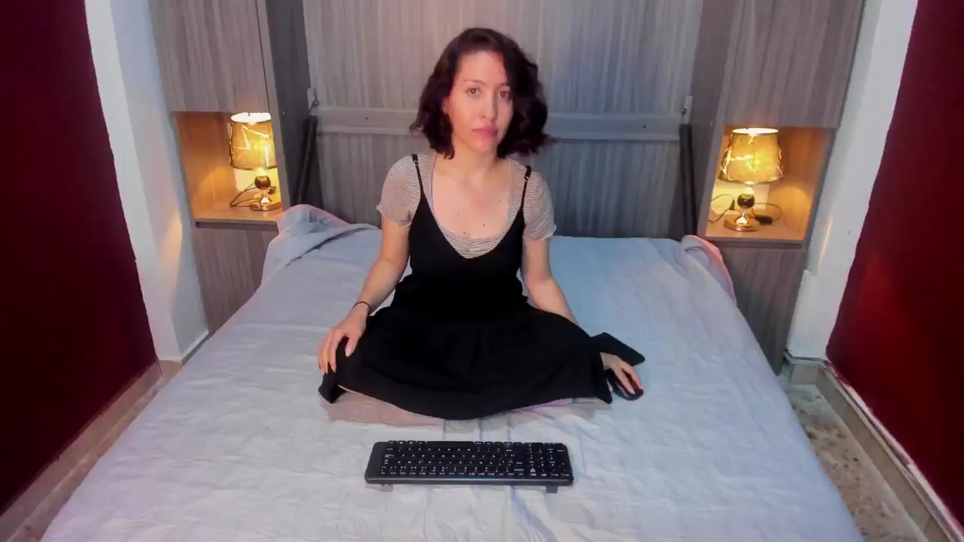 Gallery image thumbnail from Nameless_soul's myfreecams stream on, 06/19/2024, 18:40 image 20 of 20