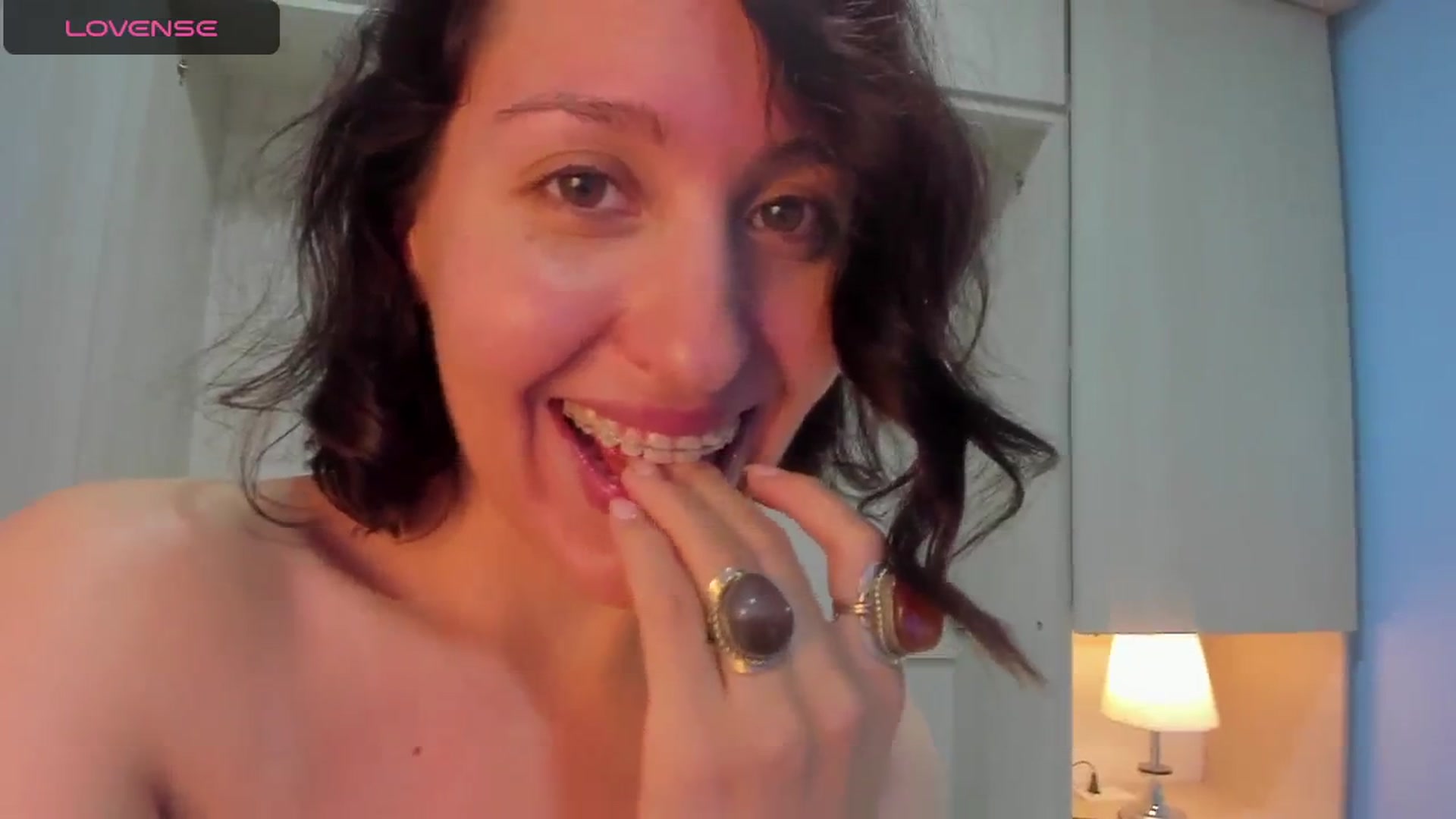 Gallery image thumbnail from Nameless_soul's myfreecams stream on, 06/24/2024, 17:38 image 14 of 20