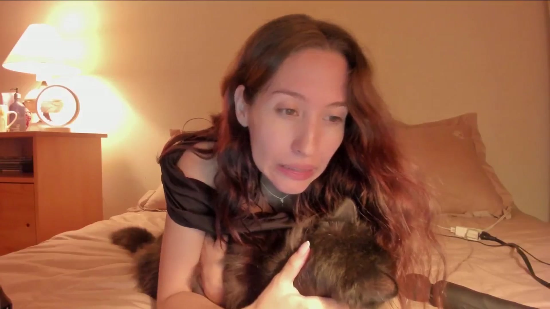 Gallery image thumbnail from Nameless_soul's myfreecams stream on, 04/23/2025, 08:29 image 17 of 20