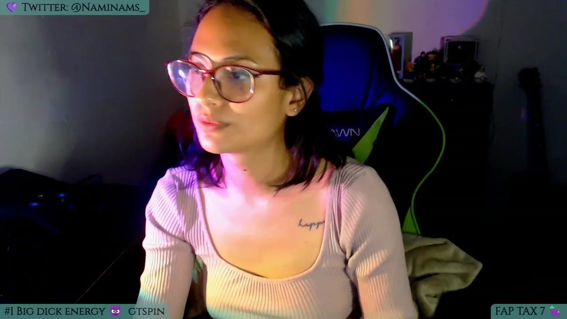 Gallery image thumbnail from NamiSinner's myfreecams stream on, 12/08/2022, 24:03 image 18 of 20