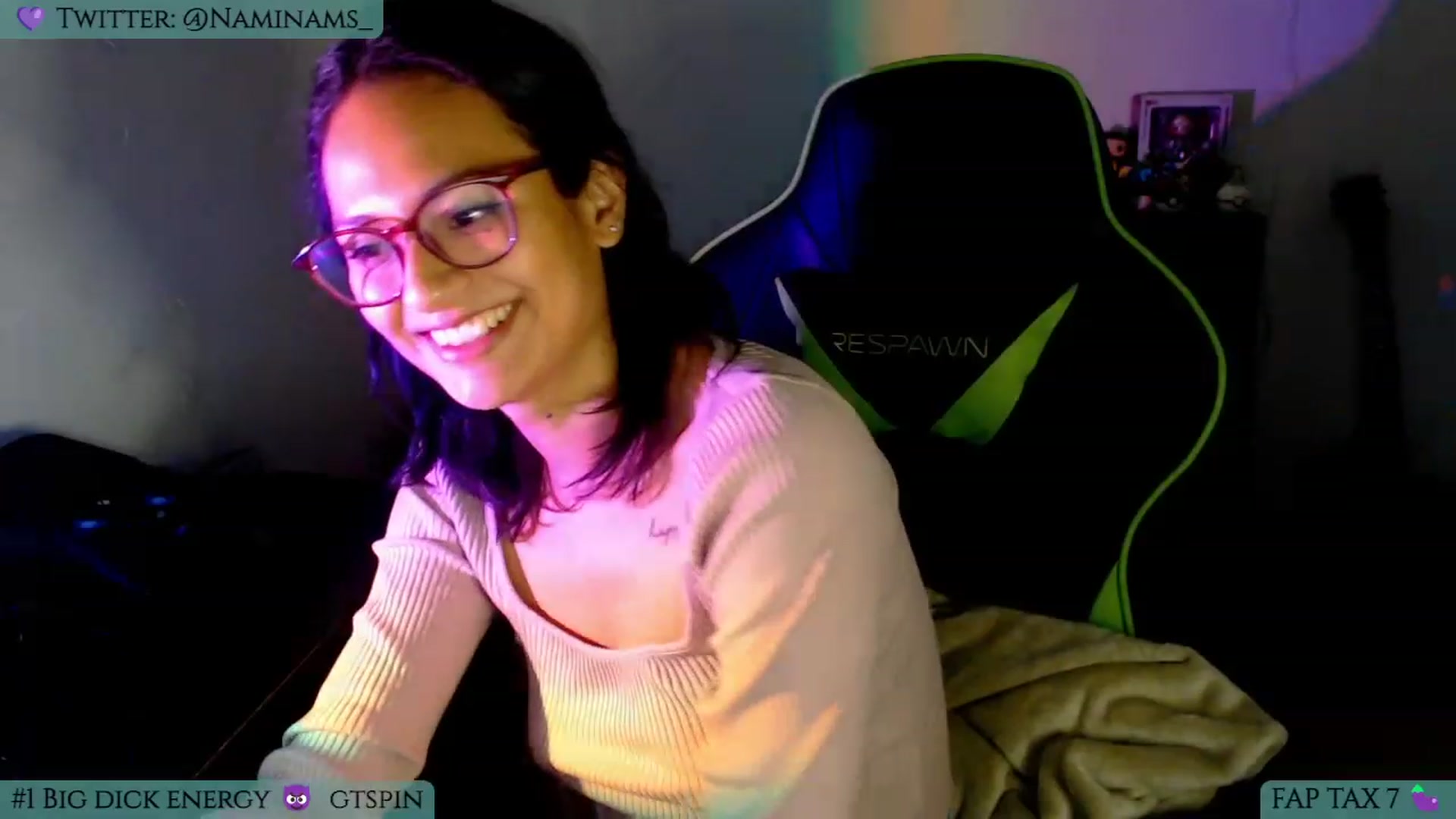 Gallery image thumbnail from NamiSinner's myfreecams stream on, 12/08/2022, 24:03 image 16 of 20