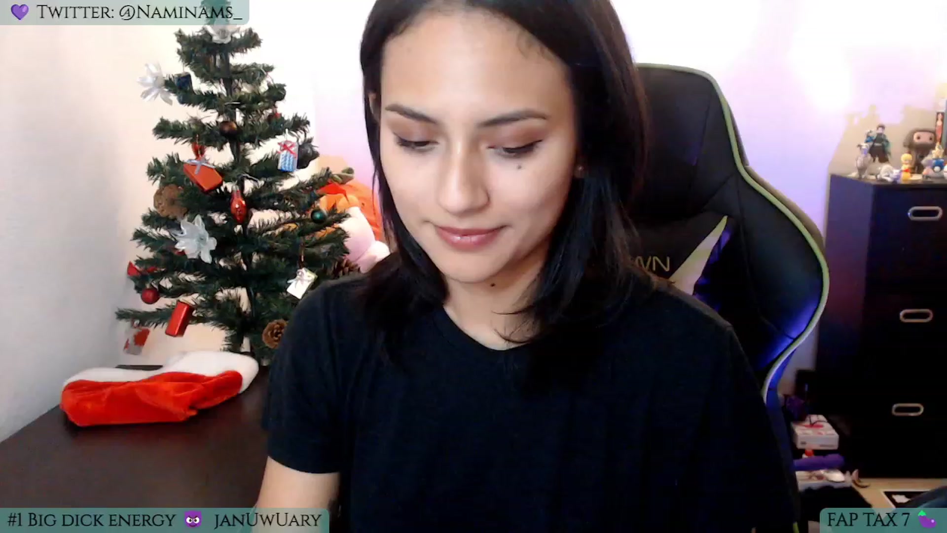 Gallery image thumbnail from NamiSinner's myfreecams stream on, 12/20/2022, 22:04 image 18 of 20