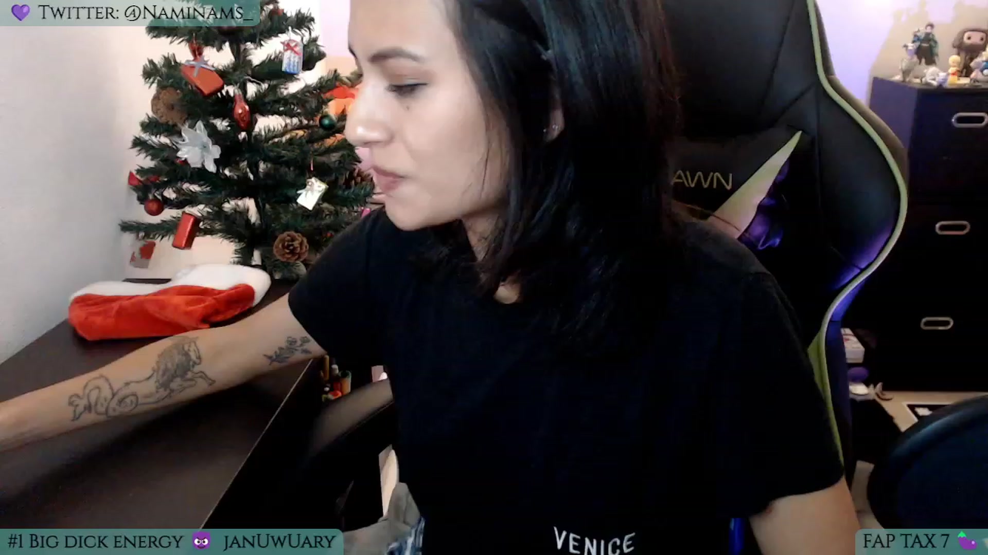 Gallery image thumbnail from NamiSinner's myfreecams stream on, 12/20/2022, 22:04 image 10 of 20