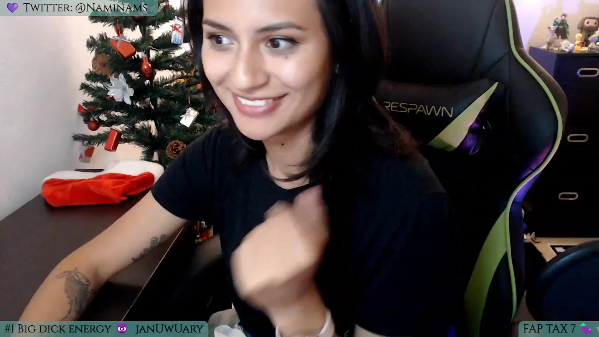 Gallery image thumbnail from NamiSinner's myfreecams stream on, 12/20/2022, 22:04 image 11 of 20