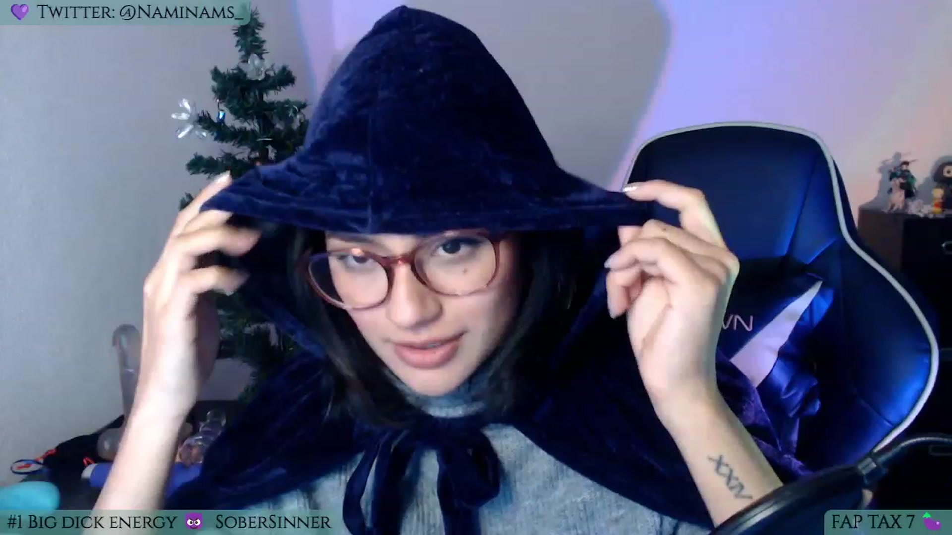 Gallery image thumbnail from NamiSinner's myfreecams stream on, 12/29/2022, 24:01 image 1 of 20