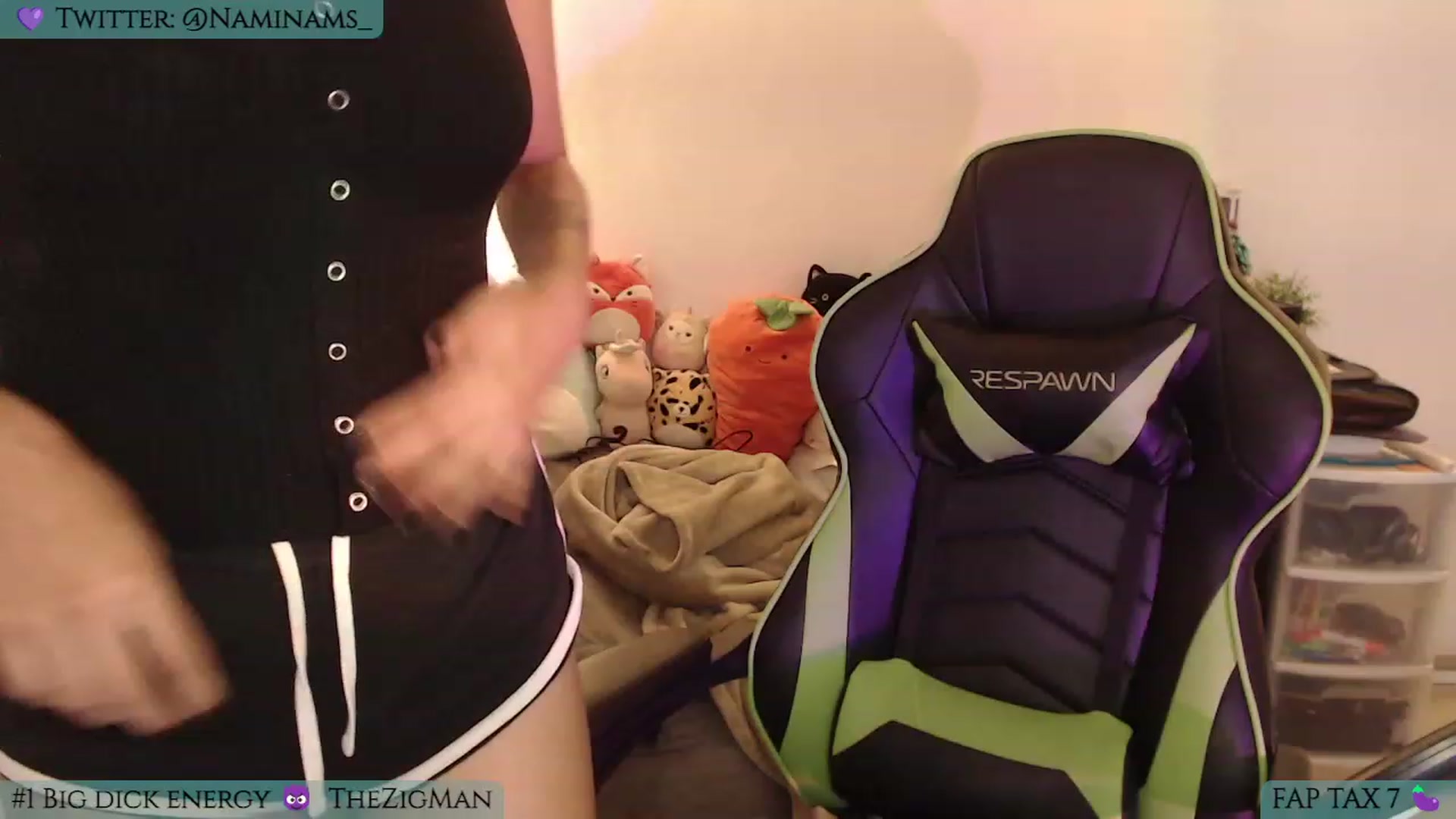 Gallery image thumbnail from NamiSinner's myfreecams stream on, 05/18/2023, 24:10 image 1 of 20