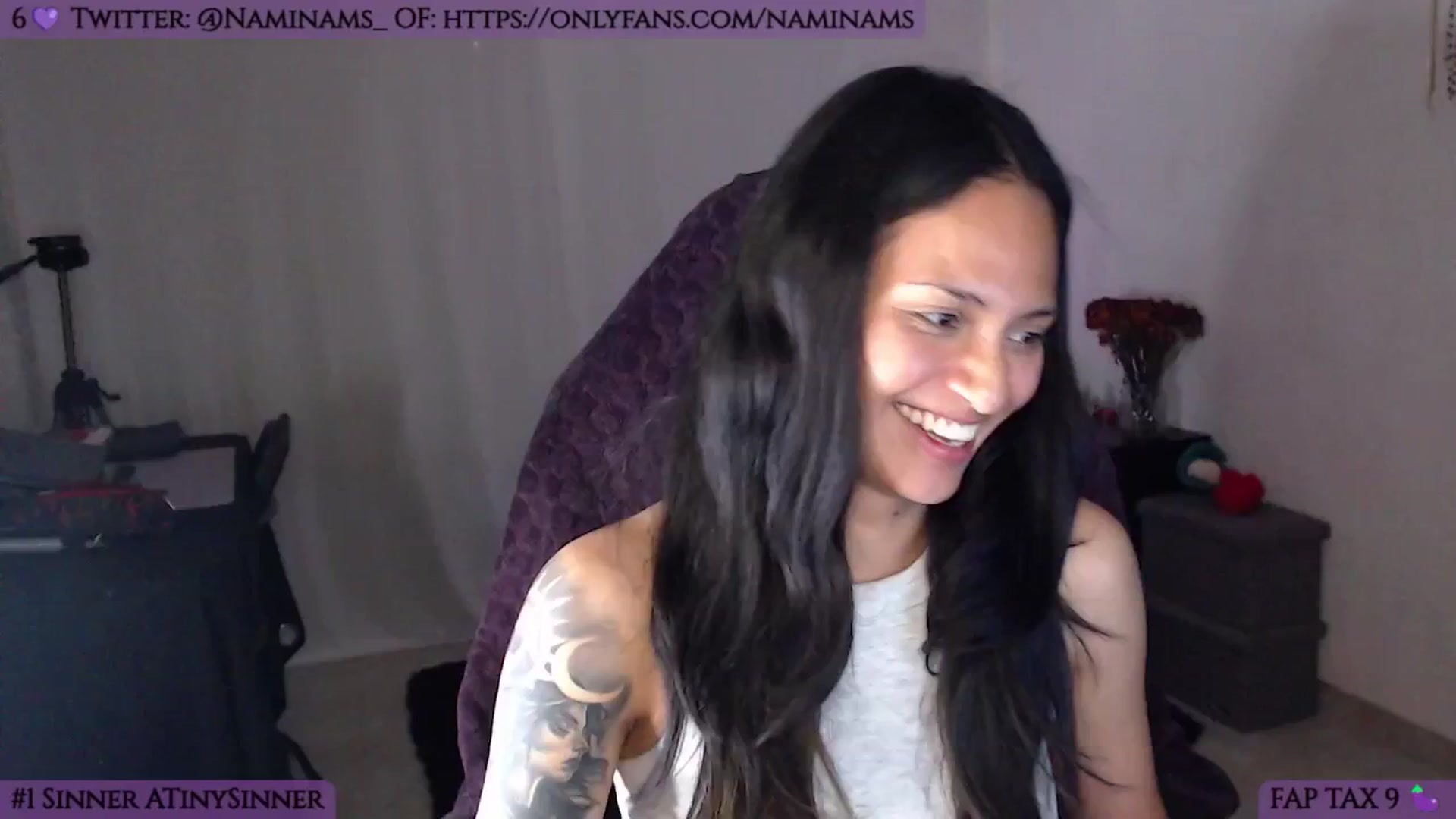 Gallery image thumbnail from NamiSinner's myfreecams stream on, 03/11/2025, 24:28 image 18 of 20