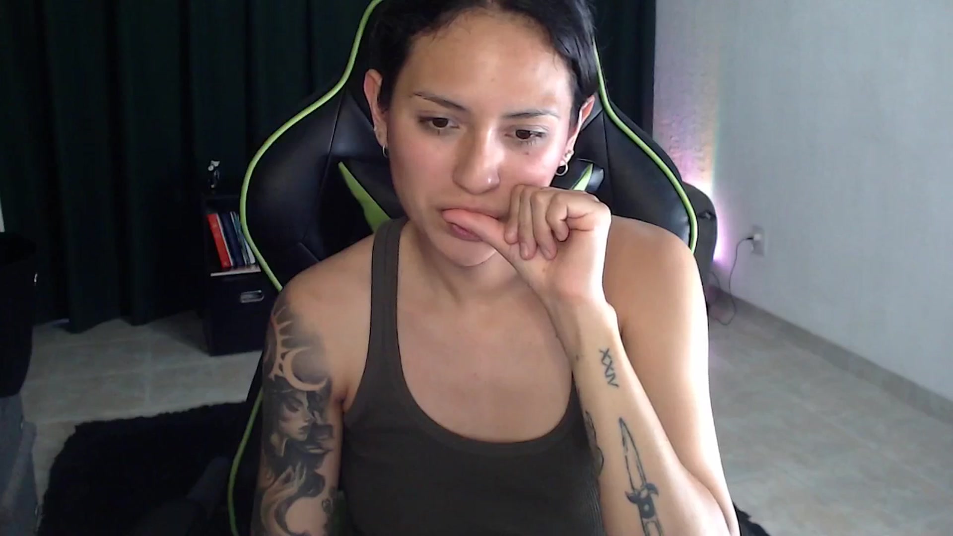 Gallery image thumbnail from NamiSinner's myfreecams stream on, 03/10/2026, 22:53 image 18 of 20