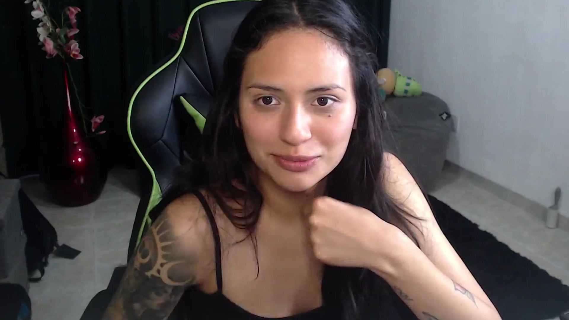 Gallery image thumbnail from NamiSinner's myfreecams stream on, 03/26/2026, 22:38 image 10 of 20