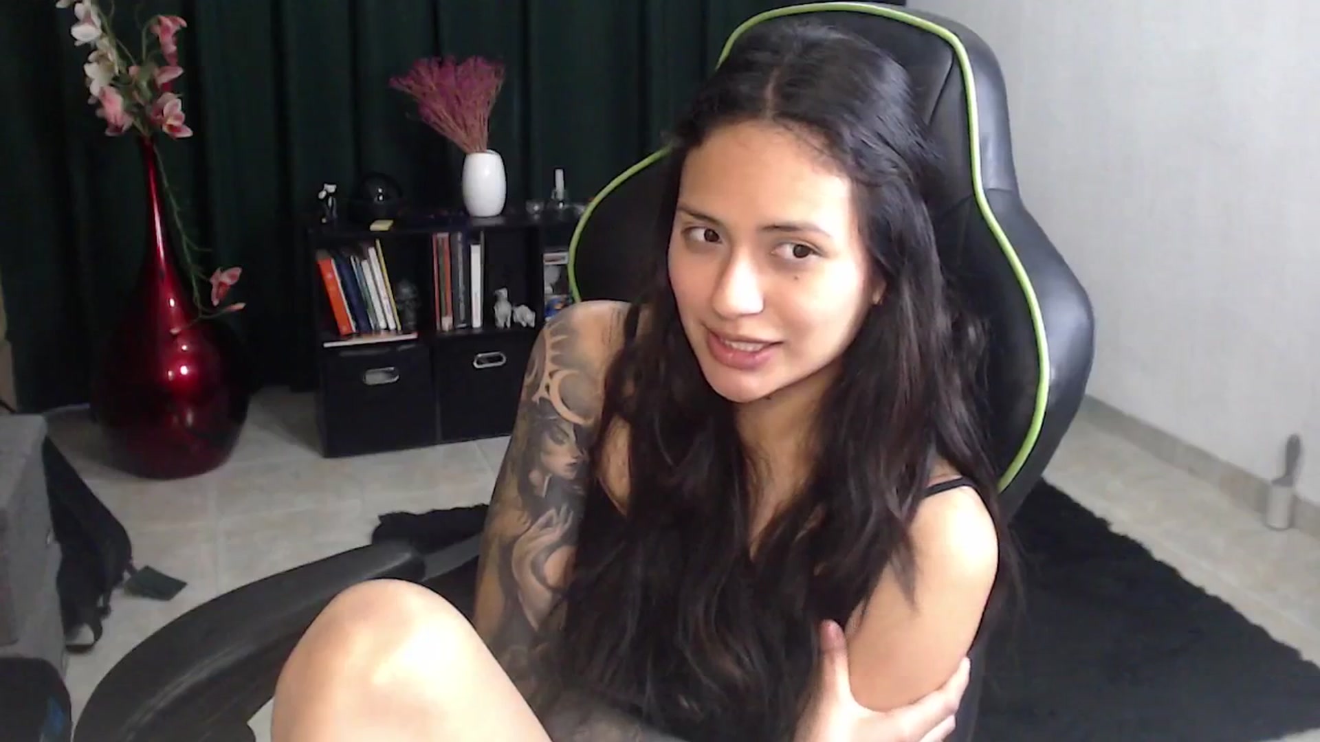 Gallery image thumbnail from NamiSinner's myfreecams stream on, 03/26/2026, 22:38 image 19 of 20