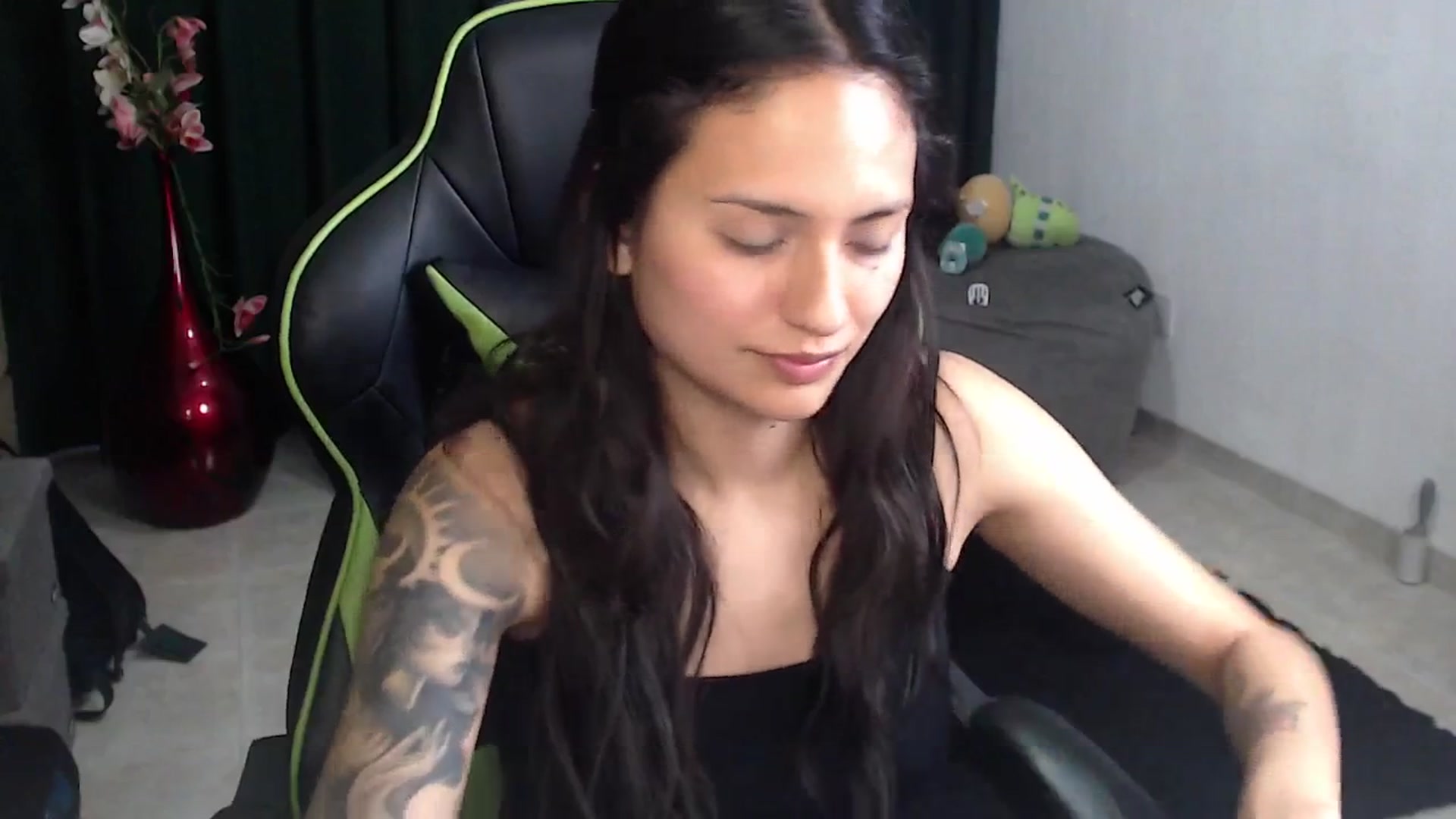 Gallery image thumbnail from NamiSinner's myfreecams stream on, 03/26/2026, 22:38 image 16 of 20