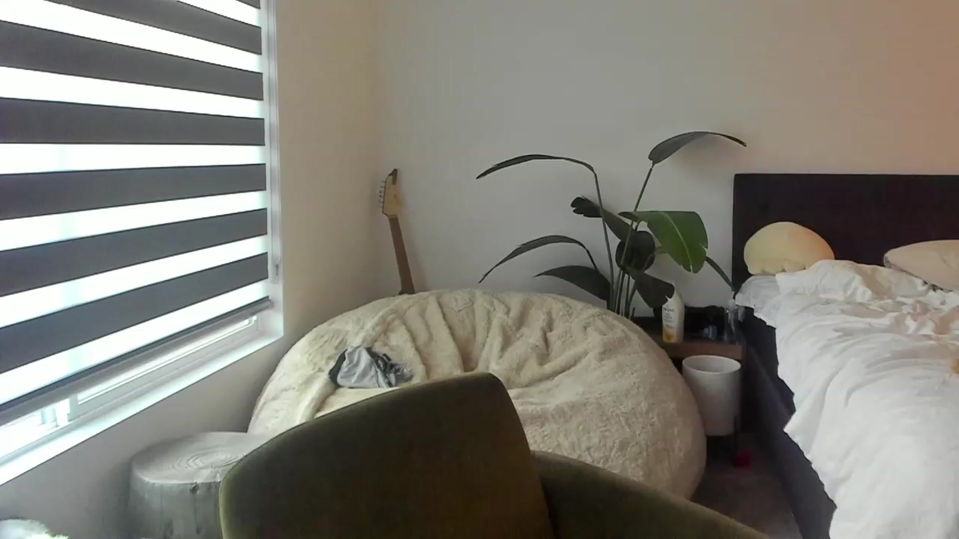 Gallery image thumbnail from Nami_'s myfreecams stream on, 07/23/2023, 02:55 image 17 of 20