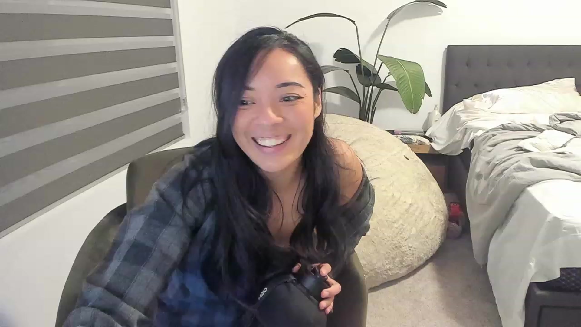 Gallery image thumbnail from Nami_'s myfreecams stream on, 09/13/2023, 05:58 image 7 of 20