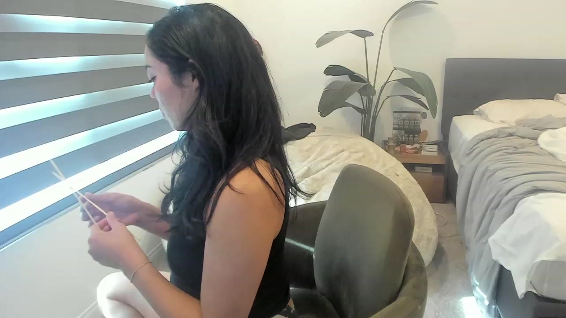 Gallery image thumbnail from Nami_'s myfreecams stream on, 09/24/2023, 24:06 image 13 of 20