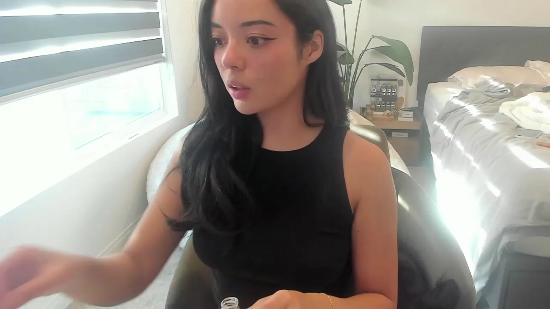 Gallery image thumbnail from Nami_'s myfreecams stream on, 09/24/2023, 24:38 image 10 of 20